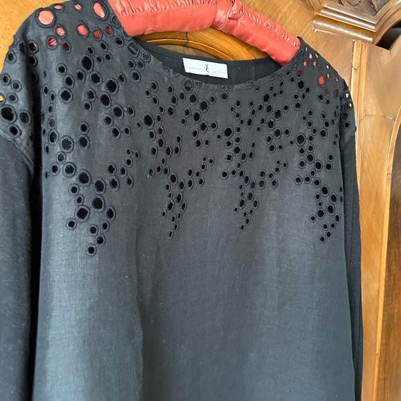 YC Milano eyelet front  linen top knit sleeve sz L 
Beautiful top On Sale - Picture 1 of 4